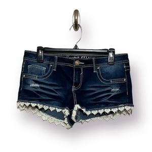 Almost famous lace bottom jean shorts size 5
